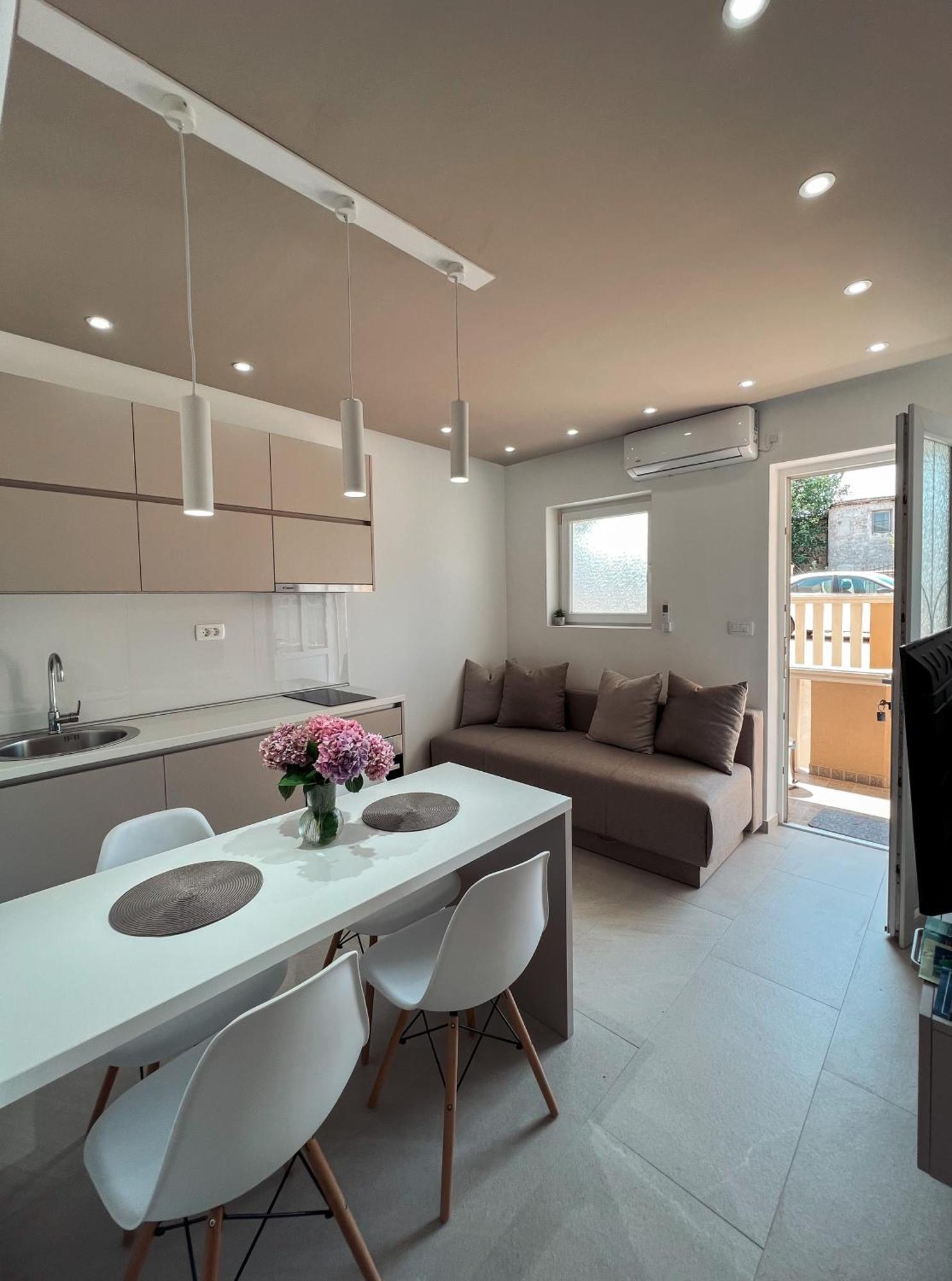 Mavalux Apartments Tivat Ngoại thất bức ảnh